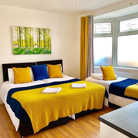 London Studio Apartments, Private Bathrooms And Parking Ilford Luaran gambar