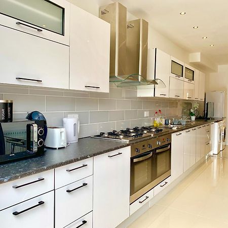 London Studio Apartments, Private Bathrooms And Parking Ilford Luaran gambar