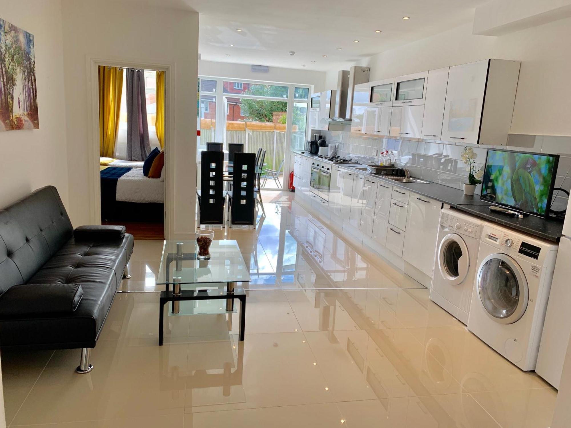 London Studio Apartments, Private Bathrooms And Parking Ilford Luaran gambar