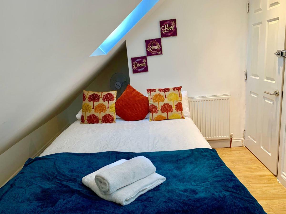 London Studio Apartments, Private Bathrooms And Parking Ilford Luaran gambar
