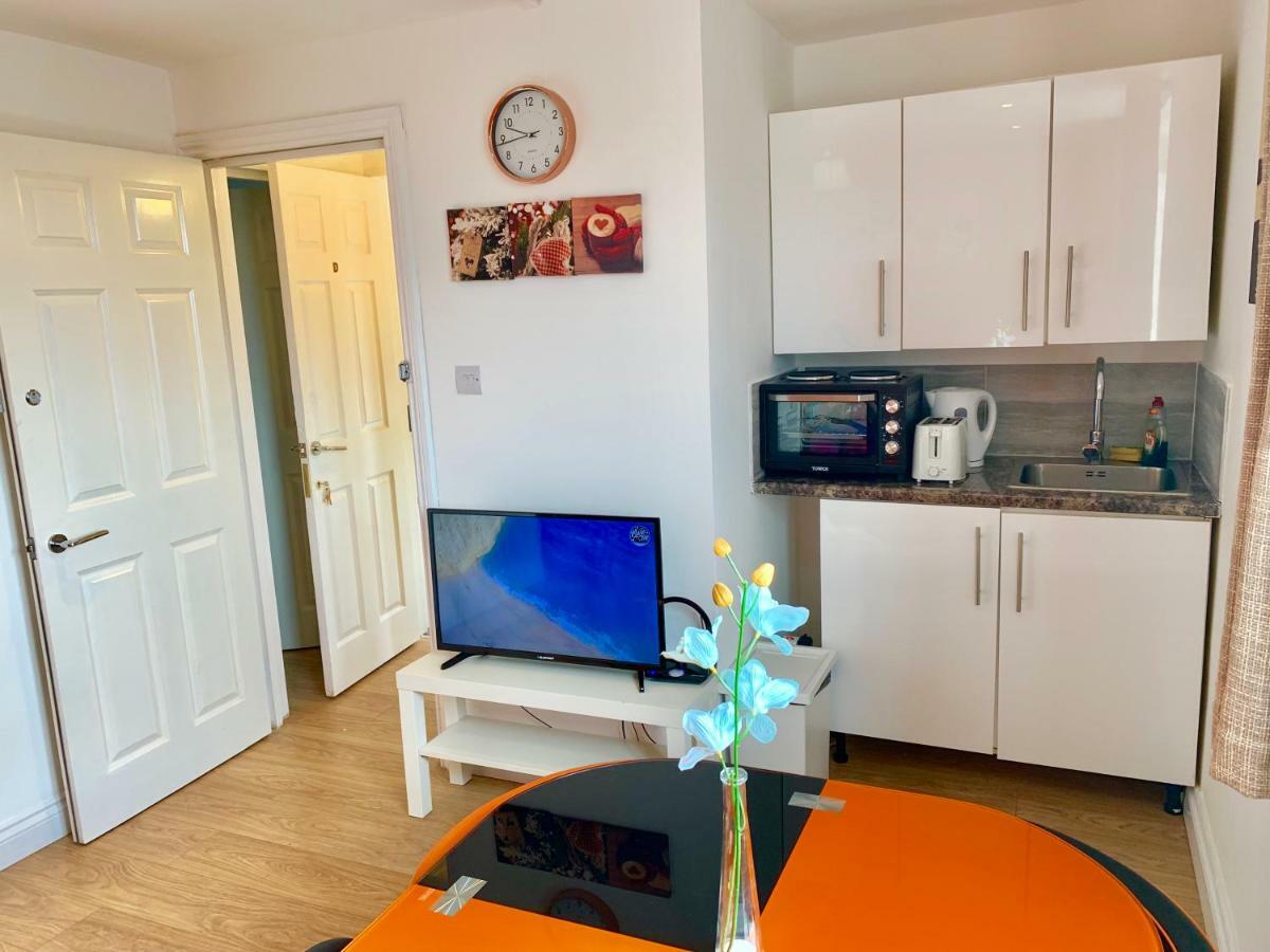 London Studio Apartments, Private Bathrooms And Parking Ilford Luaran gambar