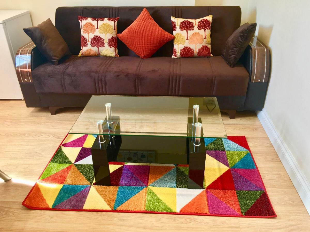 London Studio Apartments, Private Bathrooms And Parking Ilford Luaran gambar