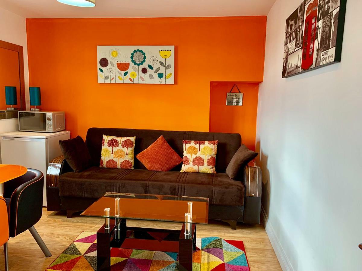 London Studio Apartments, Private Bathrooms And Parking Ilford Luaran gambar