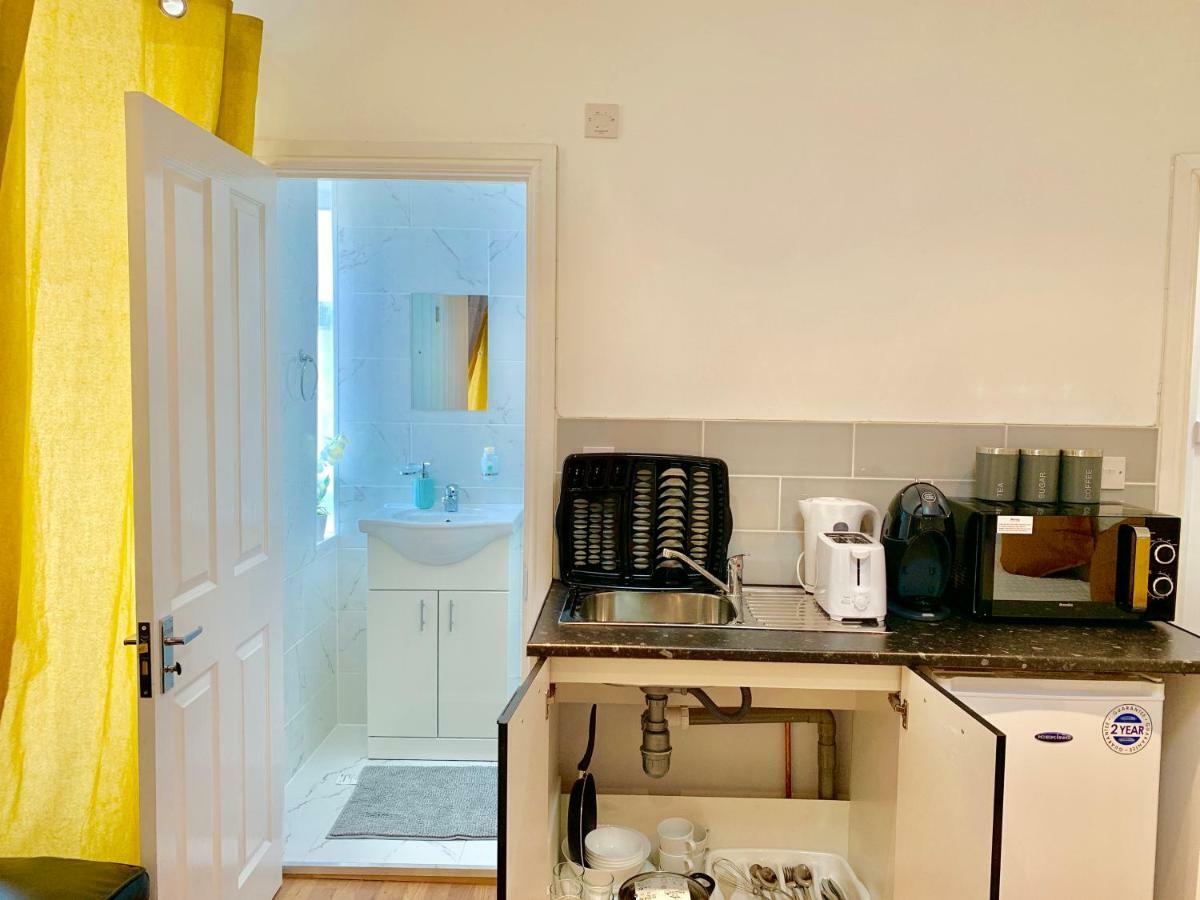 London Studio Apartments, Private Bathrooms And Parking Ilford Luaran gambar