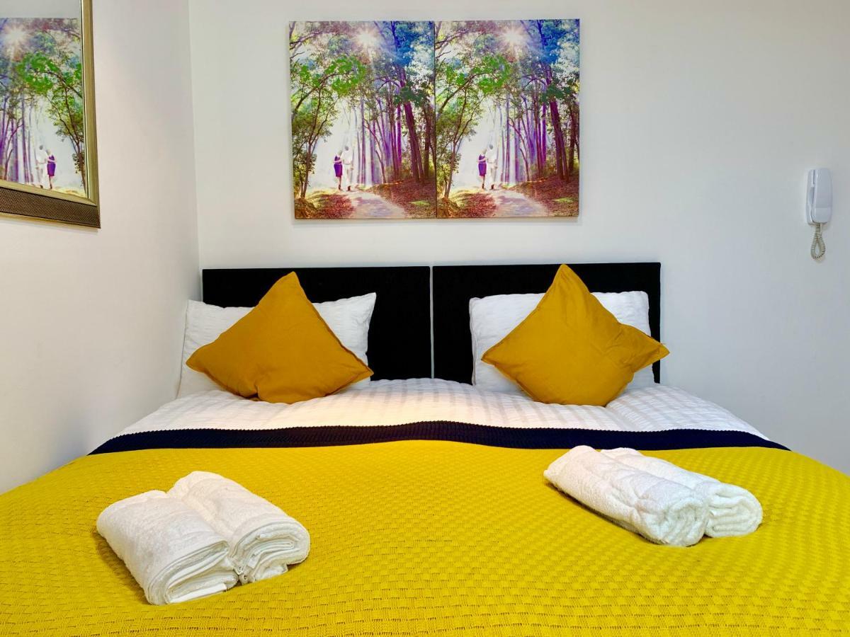London Studio Apartments, Private Bathrooms And Parking Ilford Luaran gambar