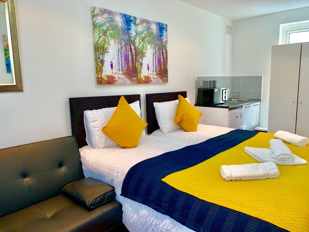 London Studio Apartments, Private Bathrooms And Parking Ilford Luaran gambar