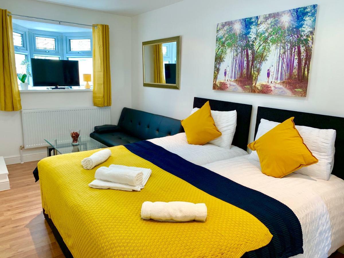 London Studio Apartments, Private Bathrooms And Parking Ilford Luaran gambar