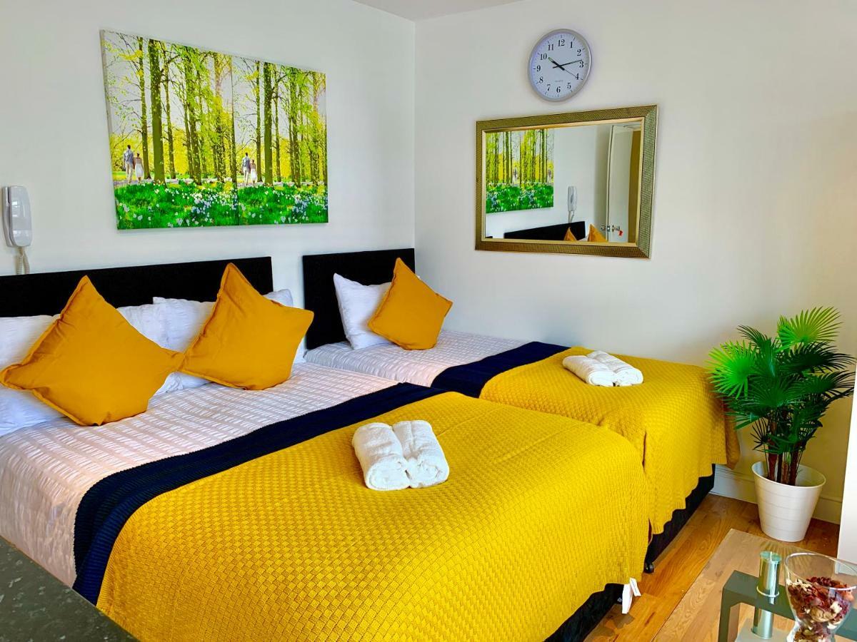 London Studio Apartments, Private Bathrooms And Parking Ilford Luaran gambar