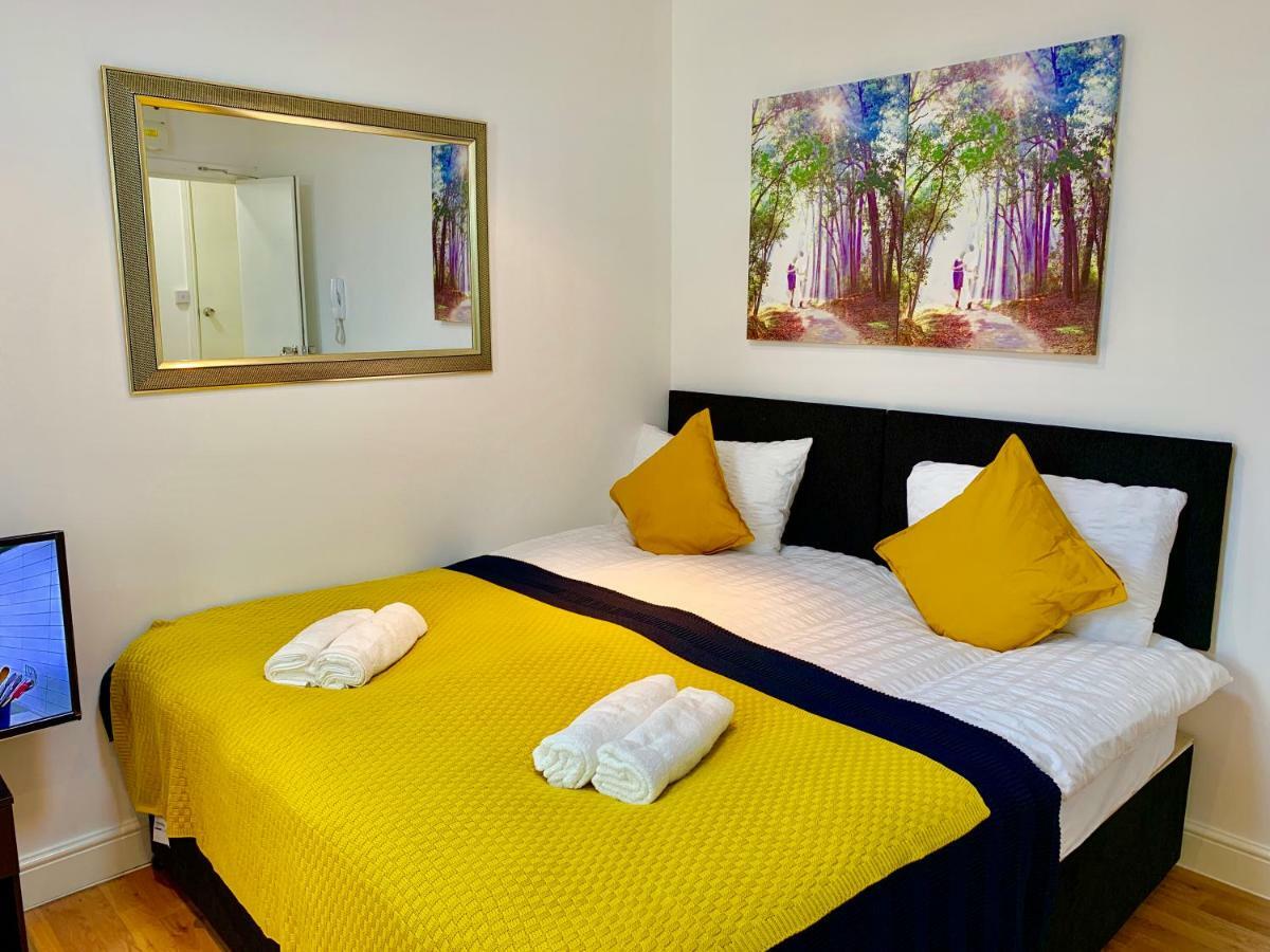 London Studio Apartments, Private Bathrooms And Parking Ilford Luaran gambar