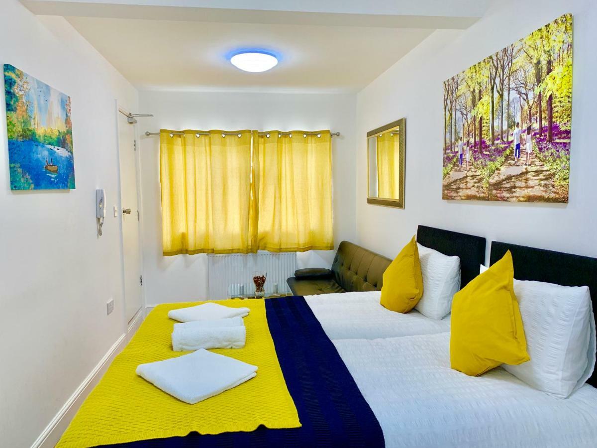 London Studio Apartments, Private Bathrooms And Parking Ilford Luaran gambar